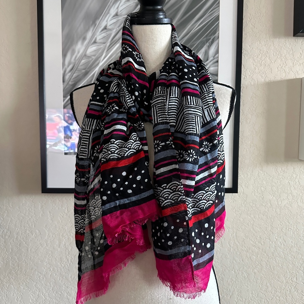 Lightweight Oversized Pink White Black Vera Bradley Viscose Scarf